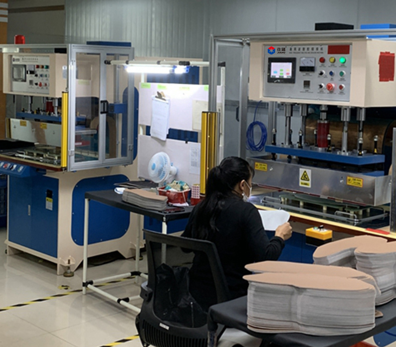 皮革壓花機(jī) 高周波自動壓花機(jī)